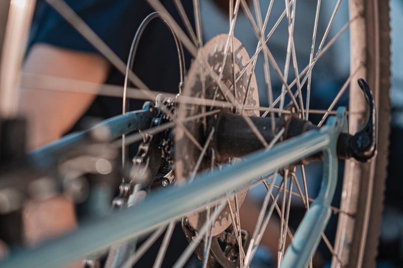 Photo d'un moyeu de vélo de la roue arrière