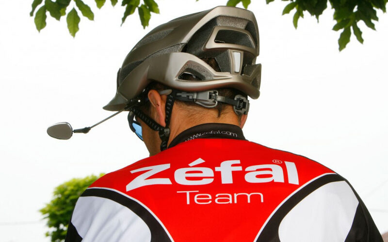 Rétroviseur vélo sur casque
