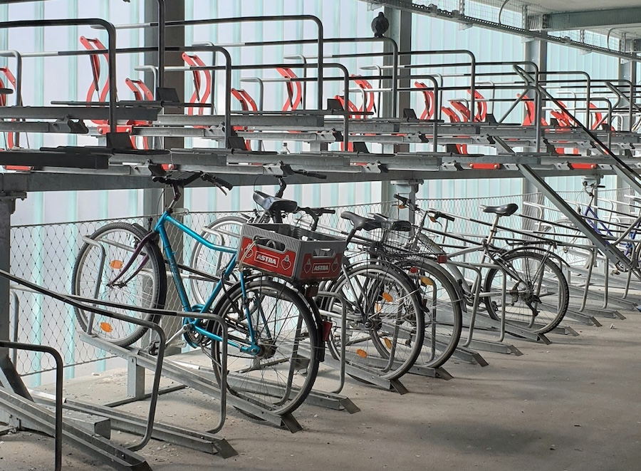 Photo d'un parking vélo premium et couvert en entreprise