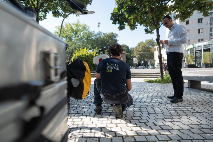 réparateur vélo domicile client cargo service extérieur Roulez Jeunesse