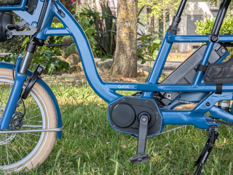 Détail pédalier et boîtier électronique du moteur GAYA L'Incroyable