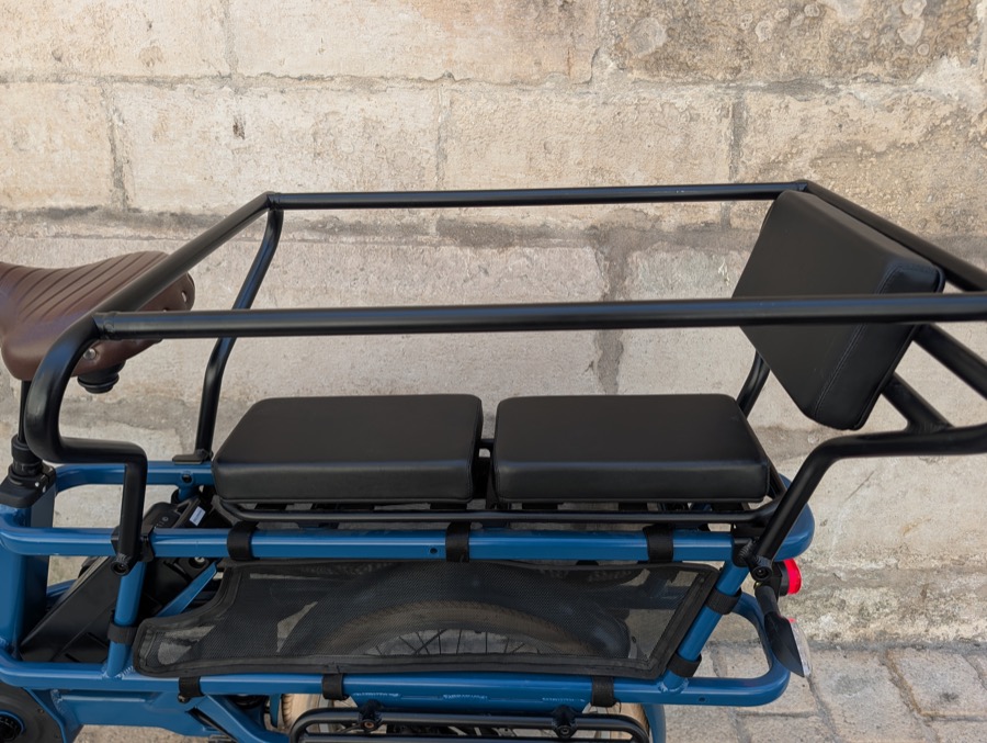 Porte-bagage MIK HD avec Kit Enfants double coussin et dossier sur GAYA L'Incroyable