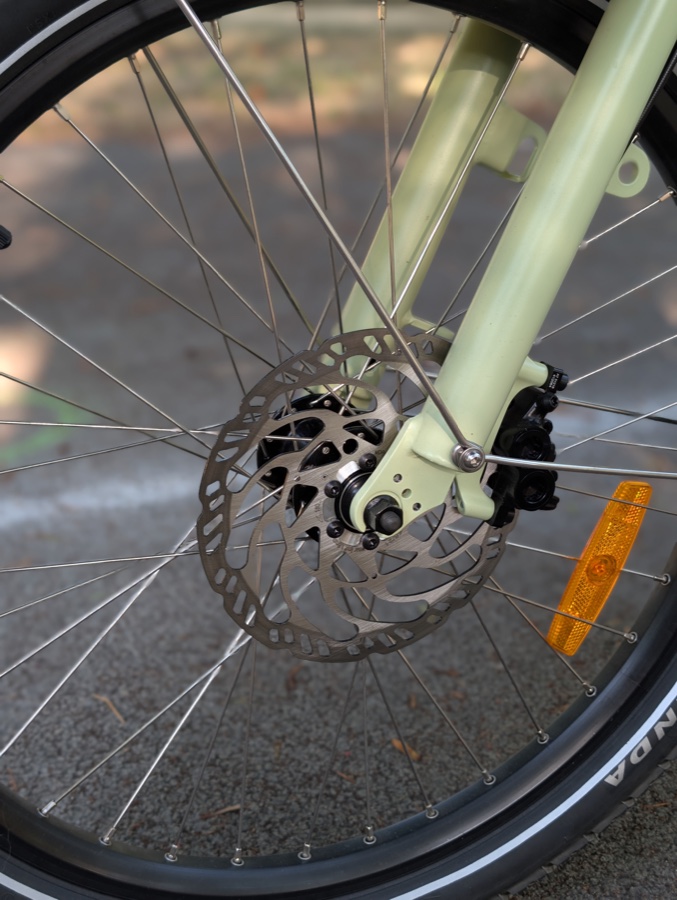 Frein à disque Magura et roue avant 24 pouces du Yuba Kombi EP5